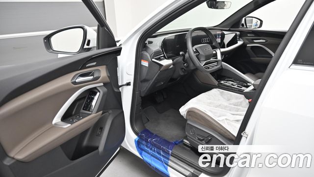 Audi Q5 2025 — photo 11