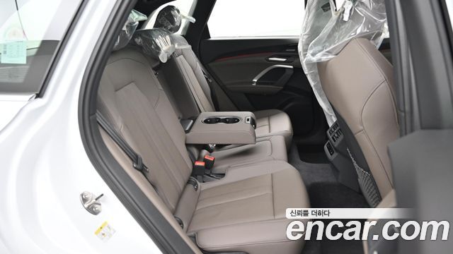 Audi Q5 2025 — photo 12