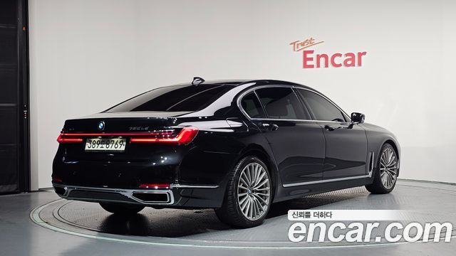 BMW 7-Series 2020 — photo 2