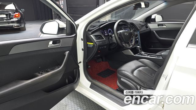 Hyundai Sonata 2015 — photo 13