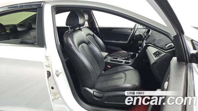 Hyundai Sonata 2015 — photo 16