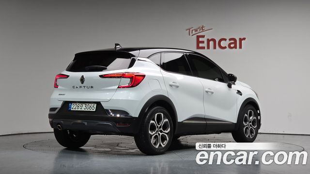 Renault Korea Captur 2021 — photo 2