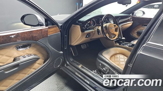 Bentley Mulsanne 2016 — photo 10