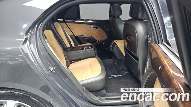 Bentley Mulsanne 2016 — photo 11