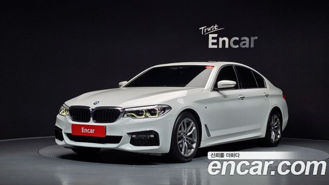 BMW 5-Series 2018 — photo 1