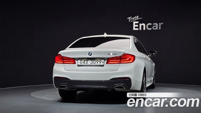 BMW 5-Series 2018 — photo 4