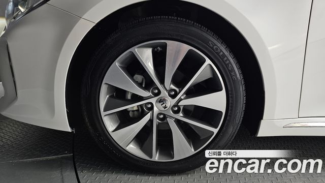 Kia K5 2018 — photo 5