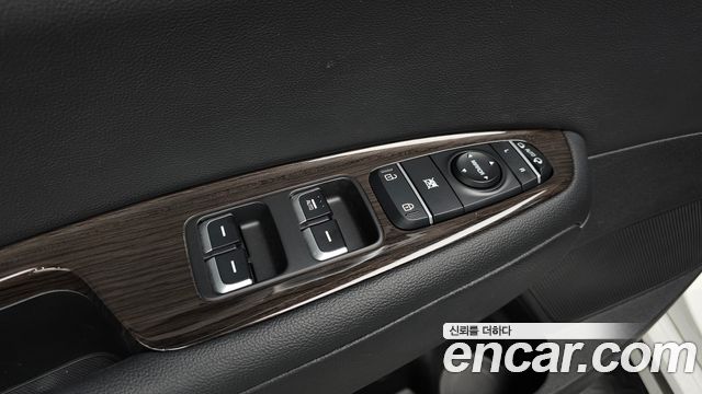Kia K5 2018 — photo 16