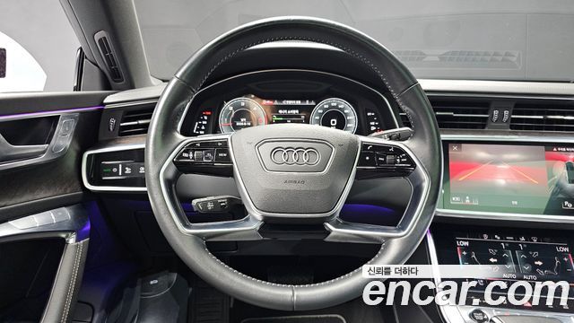 Audi A7 2021 — photo 13