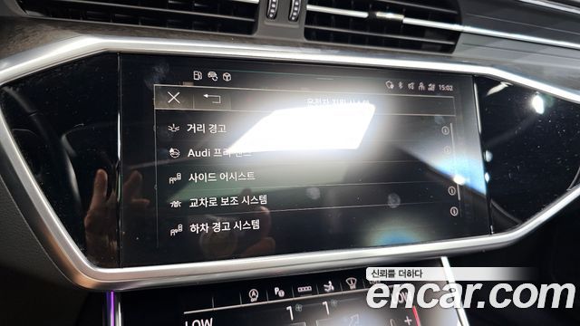 Audi A7 2021 — photo 16