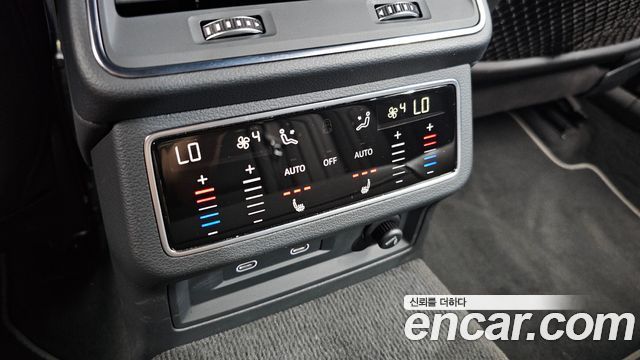 Audi A7 2021 — photo 18