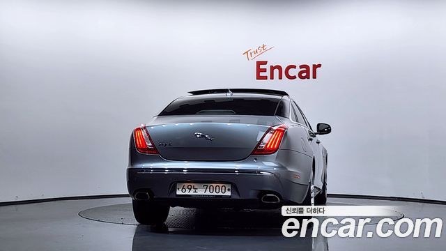 Jaguar XJ 2014 — photo 4