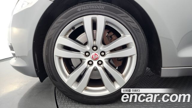 Jaguar XJ 2014 — photo 5