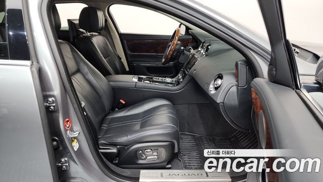Jaguar XJ 2014 — photo 11