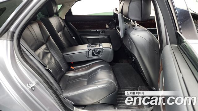 Jaguar XJ 2014 — photo 12