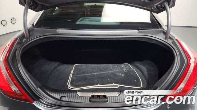 Jaguar XJ 2014 — photo 20