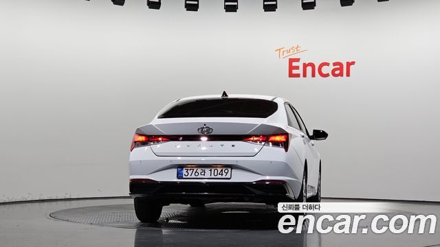 Hyundai AVANTE 2021 — photo 4