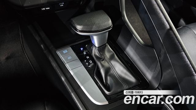 Hyundai AVANTE 2021 — photo 12