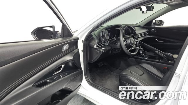 Hyundai AVANTE 2021 — photo 13