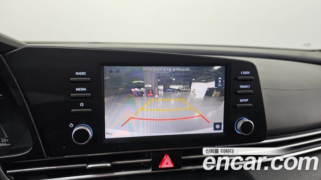 Hyundai AVANTE 2021 — photo 21