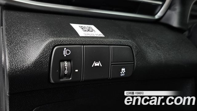 Hyundai AVANTE 2021 — photo 23