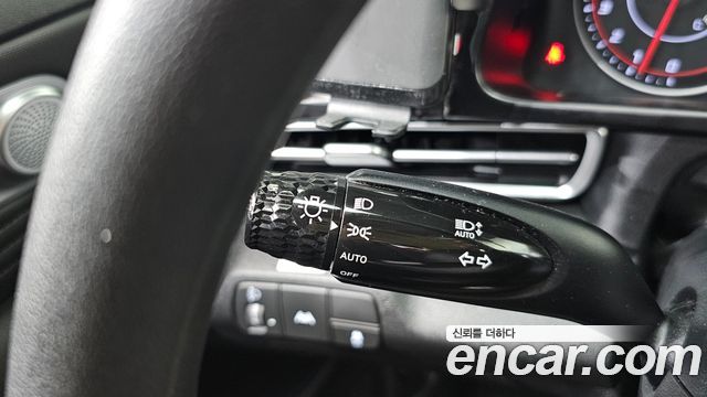 Hyundai AVANTE 2021 — photo 25