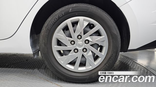 Hyundai AVANTE 2021 — photo 7