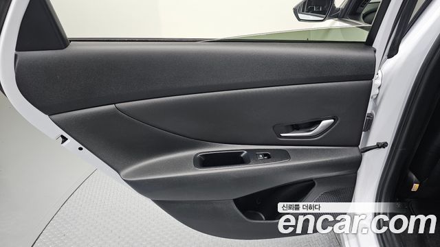 Hyundai AVANTE 2021 — photo 15