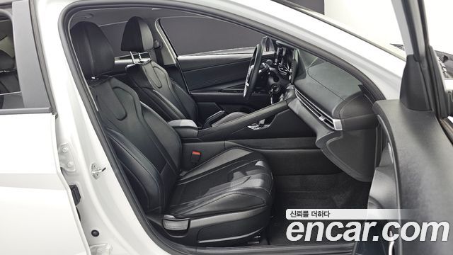 Hyundai AVANTE 2021 — photo 16