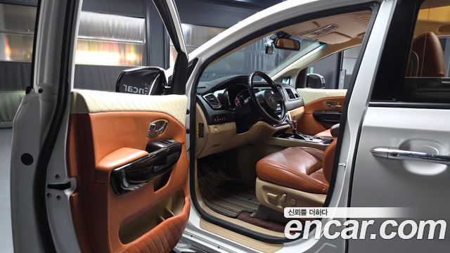 Kia Canival 2019 — photo 10