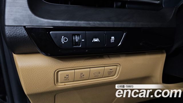 Kia Canival 2021 — photo 12