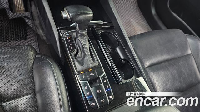 Kia K7 2016 — photo 9