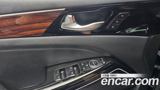 Kia K7 2016 — photo 16