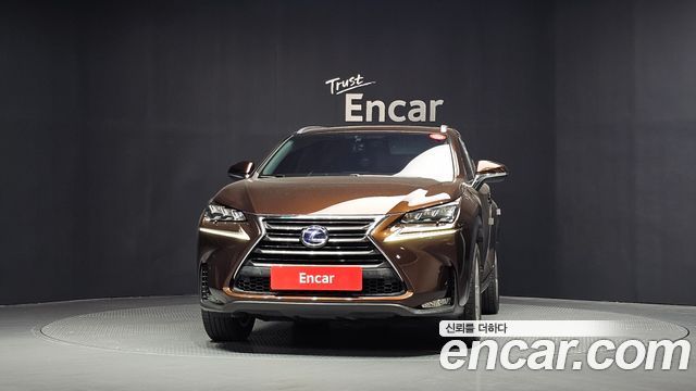 Lexus NX 2016 — photo 3