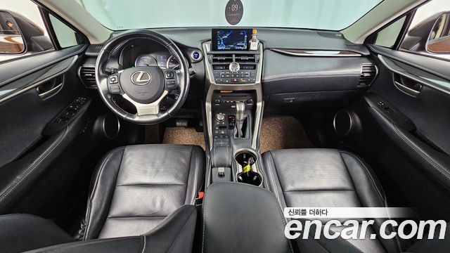 Lexus NX 2016 — photo 7