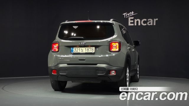 Jeep Renegade 2022 — photo 4