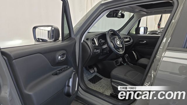 Jeep Renegade 2022 — photo 13