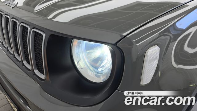 Jeep Renegade 2022 — photo 8