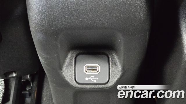 Jeep Renegade 2022 — photo 32