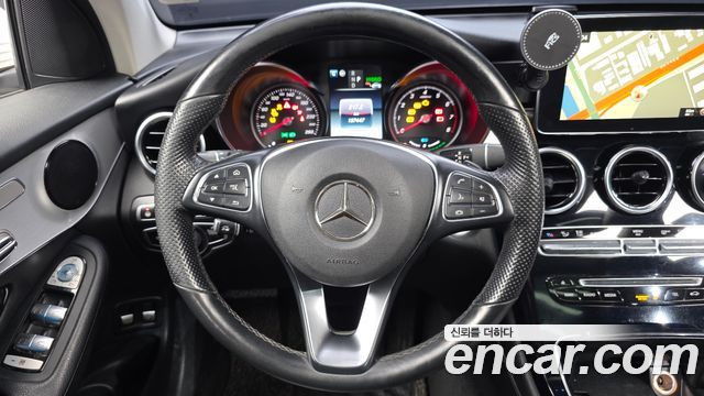 Mercedes-Benz GLC-Class 2019 — photo 13