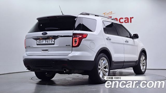 Ford Explorer 2015 — photo 2