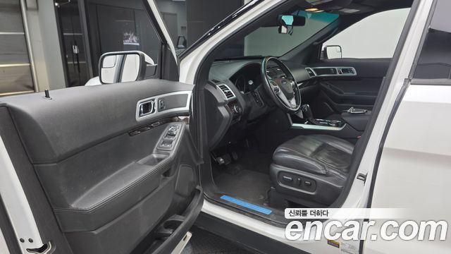 Ford Explorer 2015 — photo 10