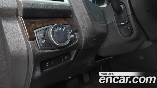 Ford Explorer 2015 — photo 18