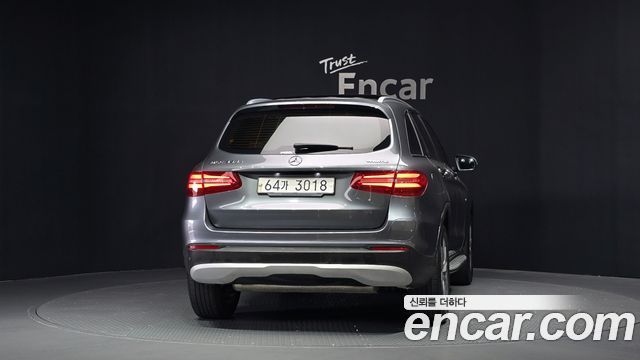 Mercedes-Benz GLC-Class 2019 — photo 4