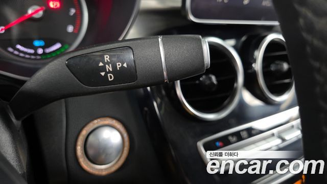 Mercedes-Benz GLC-Class 2019 — photo 12