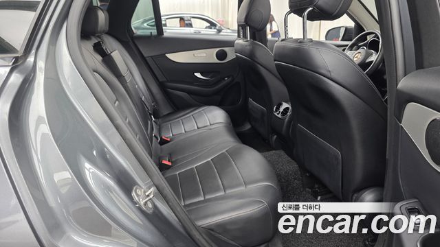 Mercedes-Benz GLC-Class 2019 — photo 17