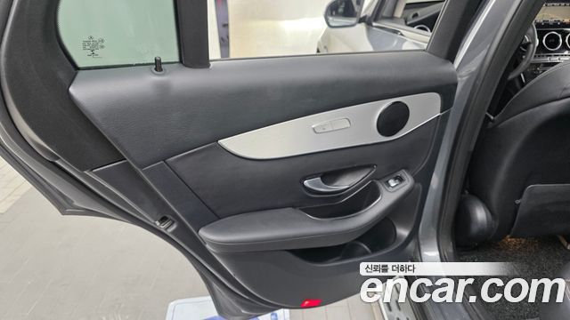 Mercedes-Benz GLC-Class 2019 — photo 15