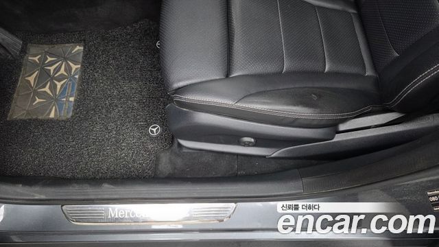 Mercedes-Benz GLC-Class 2019 — photo 31