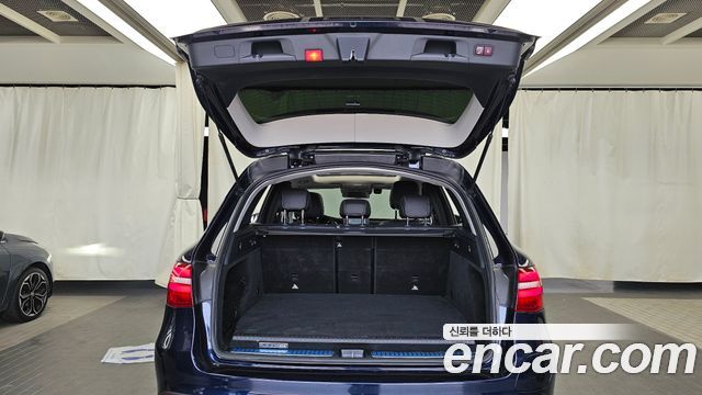 Mercedes-Benz GLC-Class 2019 — photo 26