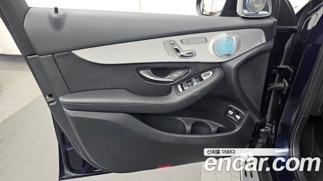 Mercedes-Benz GLC-Class 2019 — photo 14